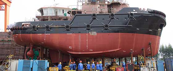 公司參與廣州某船廠船泊頂升工程